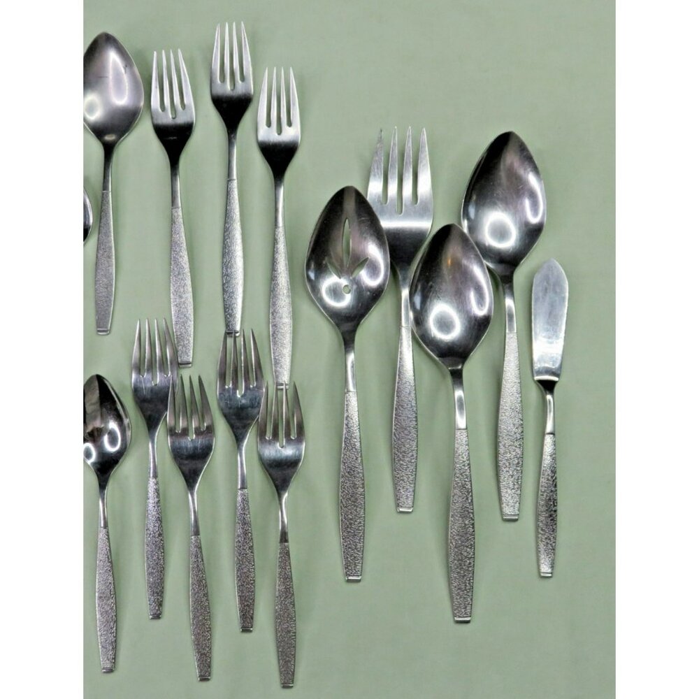 Oneida Montina Indio Lot of 15 Teaspoon Soup Dinner Forks Salad Forks Serving